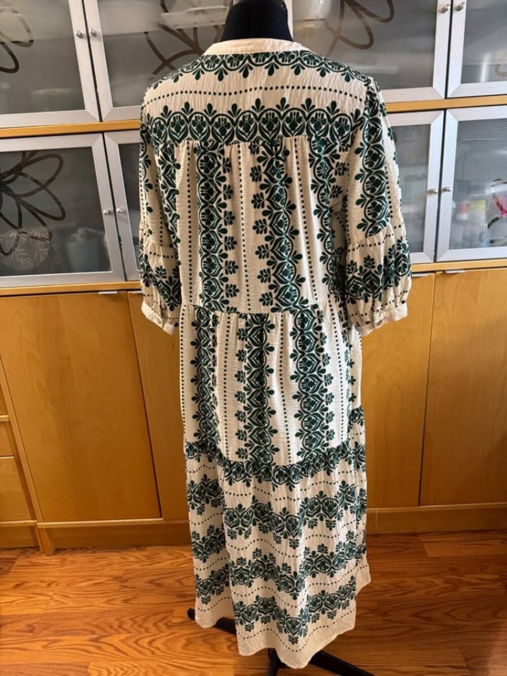 Fig and Flower Cream and Green Floral Midi Dress Size L - Picture 5 of 6